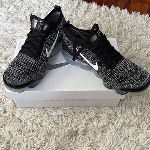 Nike Air Vapormax Flyknit 3 “Oreo”
